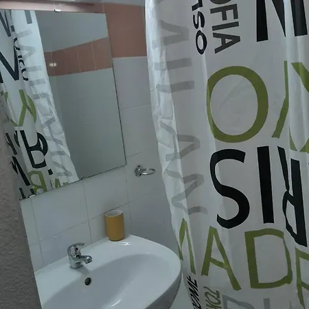 Balcon Idealement Place Nîmes