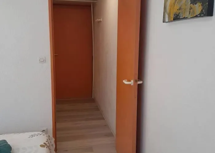 Balcon Idéalement Placé Appartement Nîmes